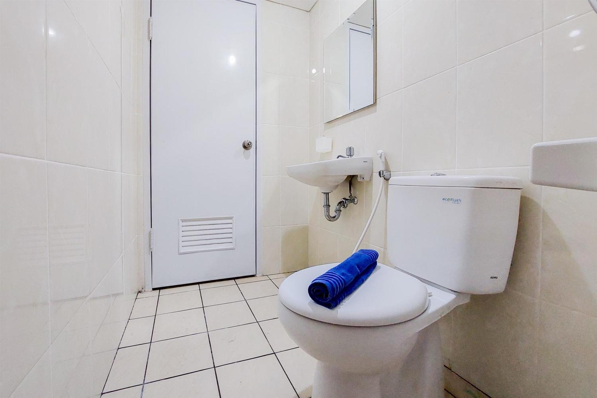 2br At M-town By Travelio Apartemen